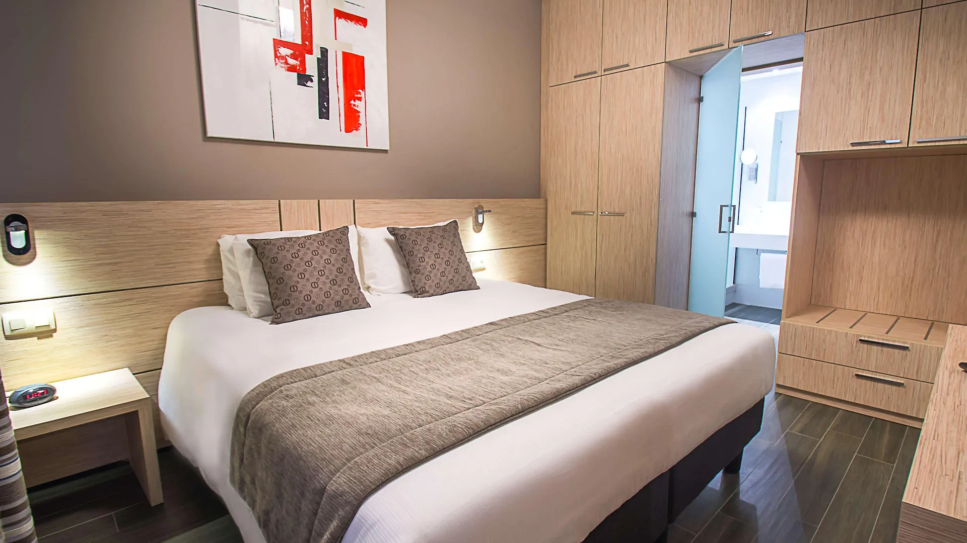 ***  Ibis Styles Charleroi Airport Aero 44 Hotel Belgien