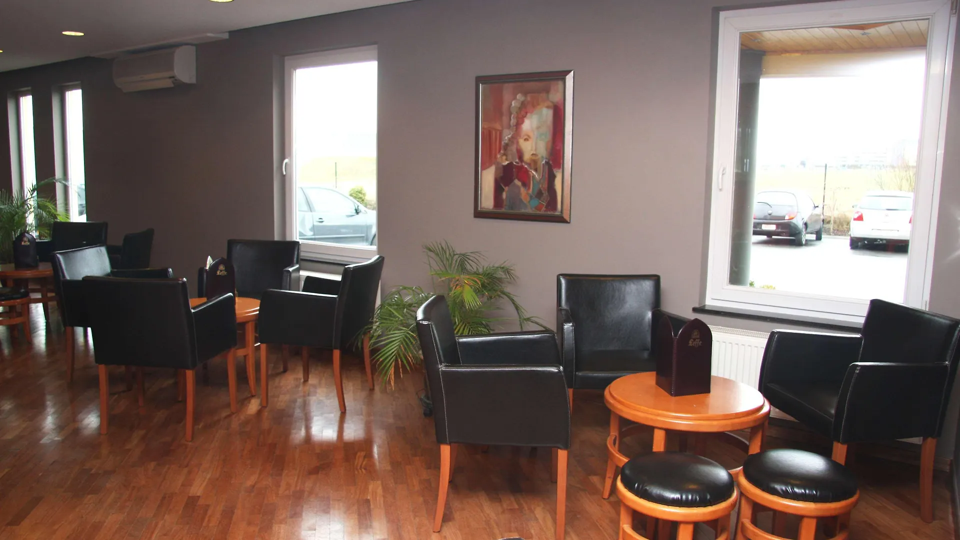 Ibis Styles Charleroi Airport Aero 44 Hotel 3*,  Belgien